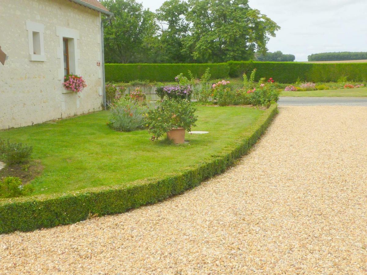 Gite "La Bournilliere" Vicq-sur-Nahon Exterior foto